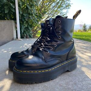 dr. martens jadons